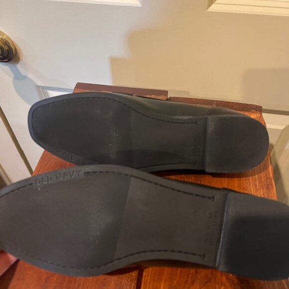 Womans Old Navy Black City Loafers - Size 7 - Picture 2 of 4